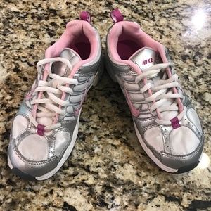 Nike girls shoes